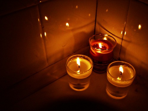 Свечи в ванной