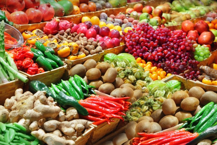 Съедайте ежедневно около килограмма овощей и фруктов