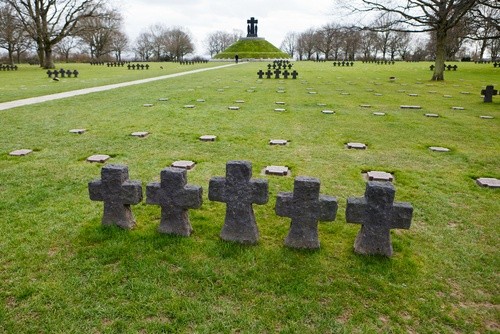 Немецкое кладбище La Cambe, Байё, Франция