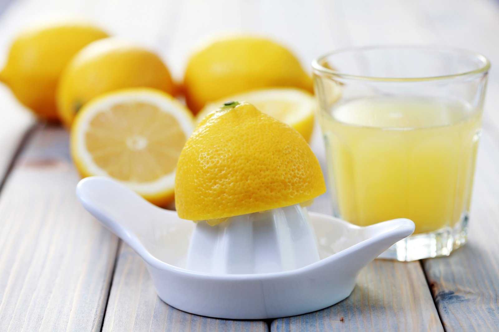 Лимонный сок и оливковое масло