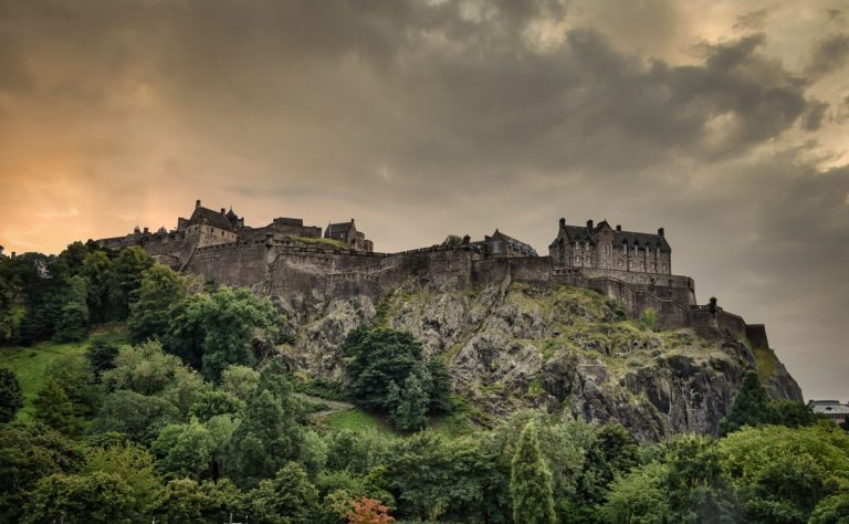 7 замков Шотландии, в которых живут привидения