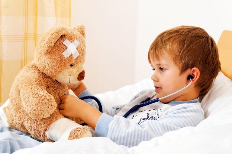 Весенний авитаминоз у детей: симптомы и лечение болезни