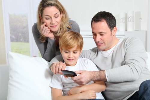 Как Выбрать Мобильный Телефон для Ребенка?