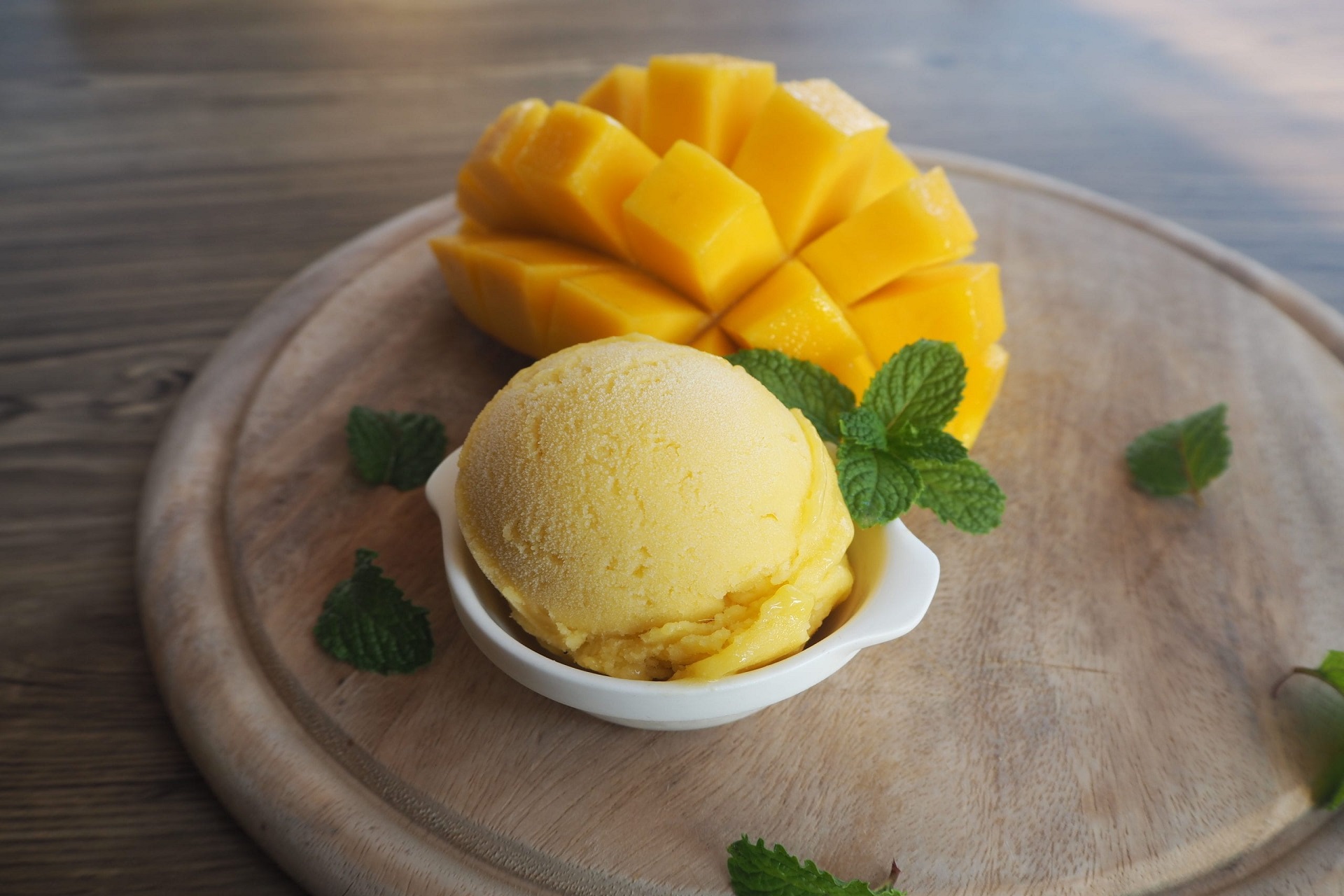 Йогурто-манговое мороженое