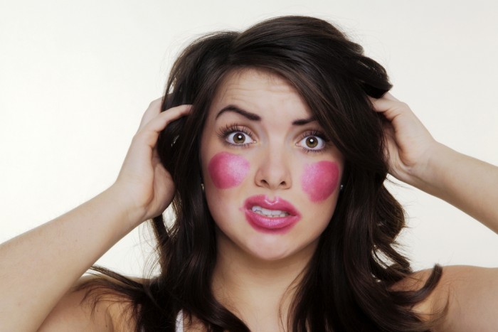 10 классических ошибок при нанесении макияжа