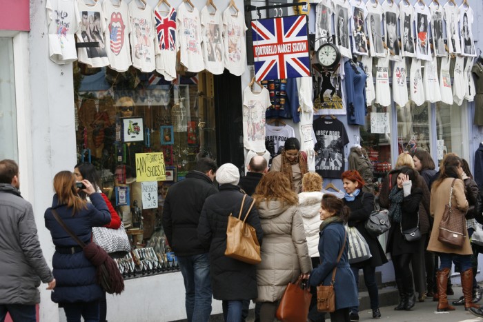 Portobello Road Market (Лондон, Великобритания)