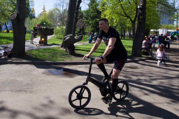 Виталий Кличко в благотворительном забеге Киевского международного полумарафона