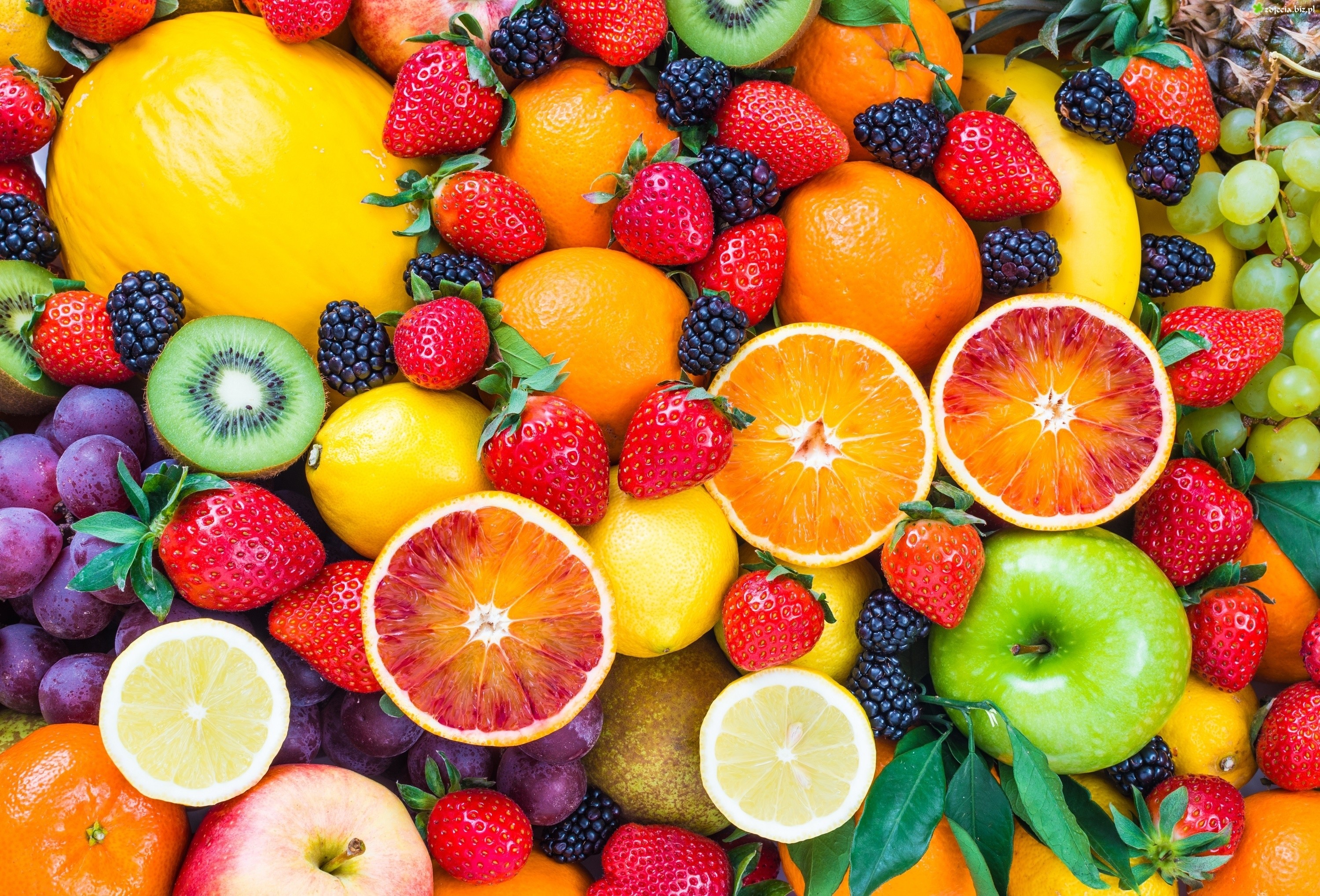 12 полезных фруктов и ягод для сердца