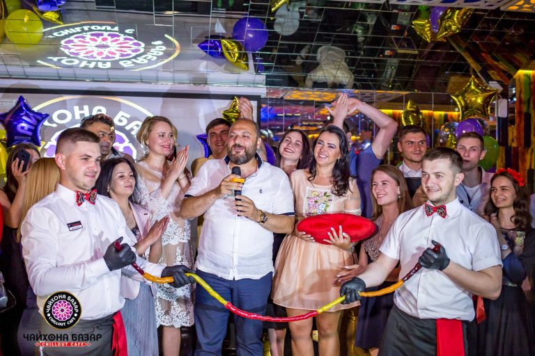 2 июня в Киеве состоялось открытие ресторана «Чайхона Базар» на Успешной 30