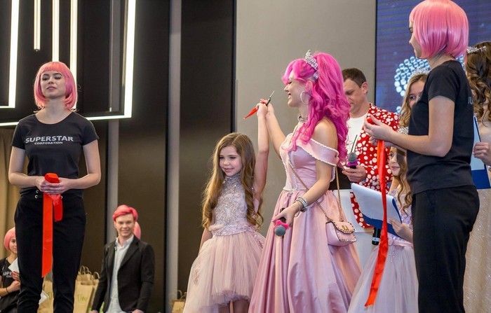 Продюсерский центр Superstar corporation провели конкурс Christmas Fairytale 2018 2