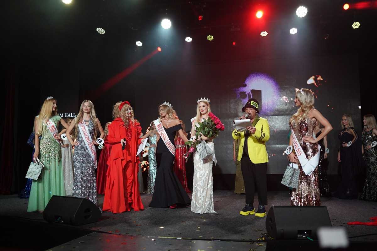 Дима Коляденко сделал предложение на конкурсе Miss Blonde Ukraine 2019 4