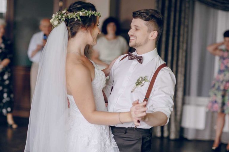 10 українських пісень для першого весільного танцю