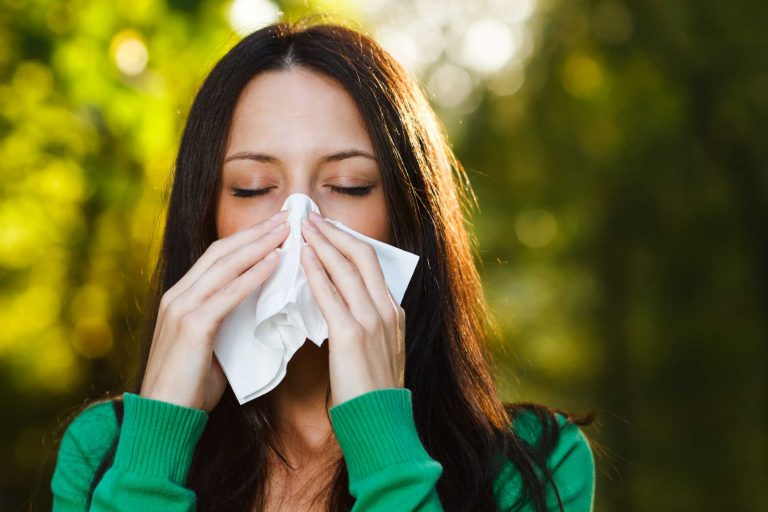 8 важливих правил життя, якщо ти страждаєш алергією на амброзію