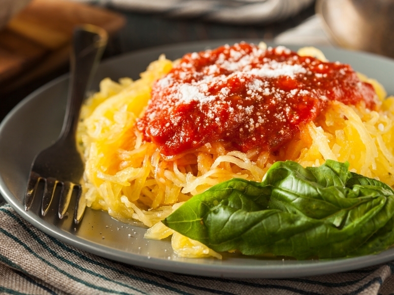 Спагетти с соусом маринара